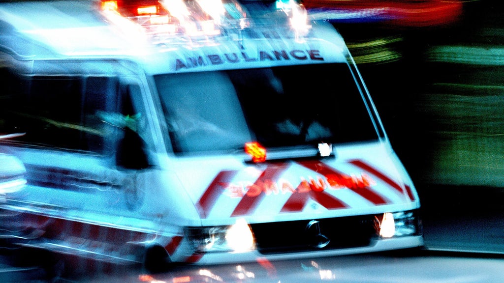 Woman arrested after allegedly setting man on fire in Miami-Dade, authorities say — CBS Miami, Venice Health news