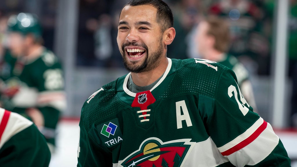 Defenseman Mathew Dumba retiring after 13 NHL seasons with 5 different teams — WCCO / CBS Minnesota, Venice Sports news