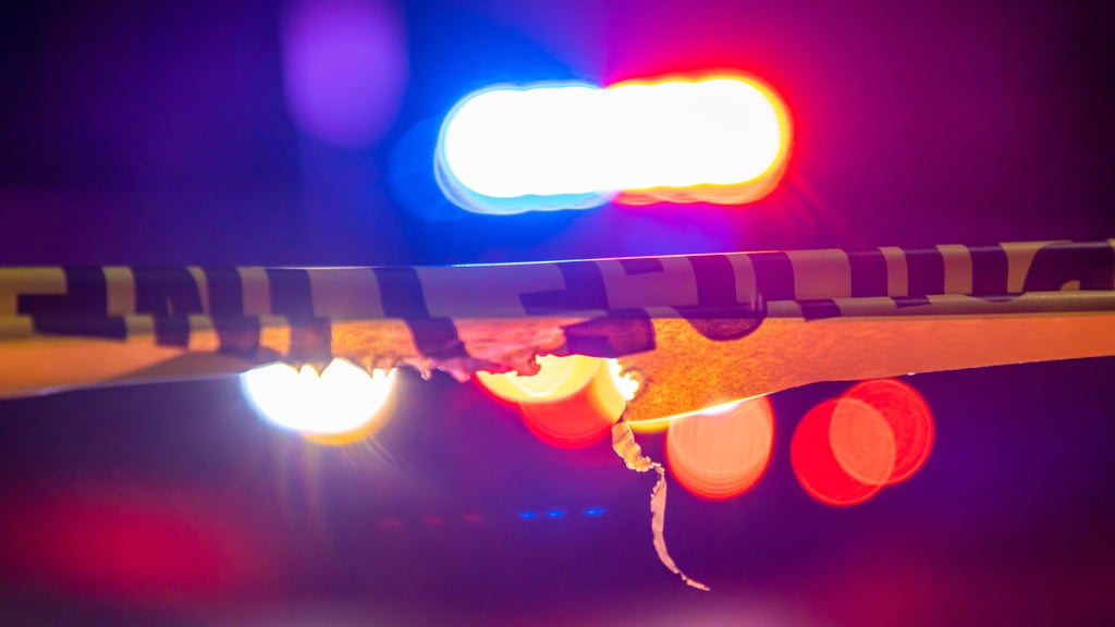 Man calls Sunrise Police to report he was shot, department says — CBS Miami, Venice Health news