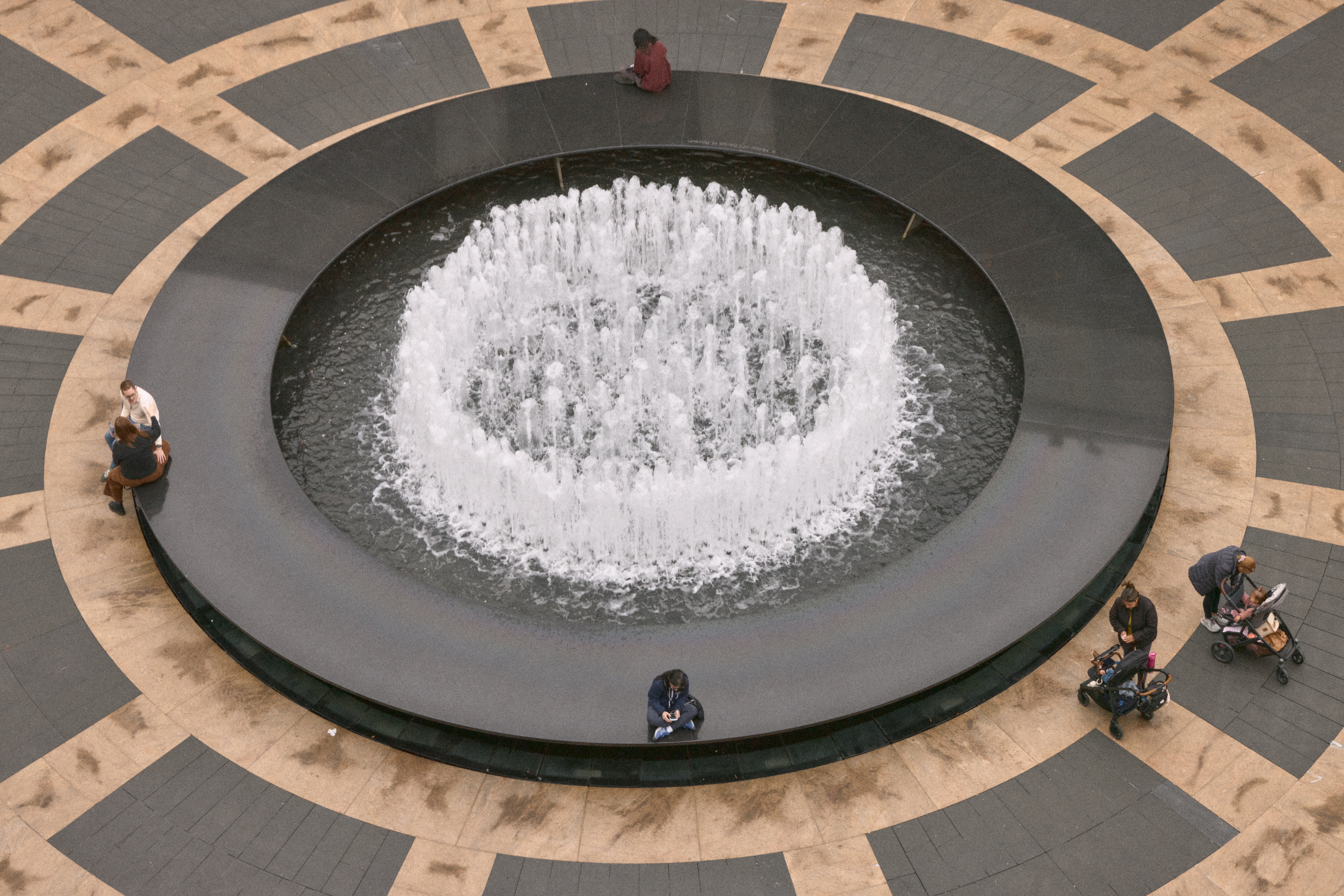 Inside the hidden chamber that controls Lincoln Center's magnificent fountain — Gothamist, Venice Community news
