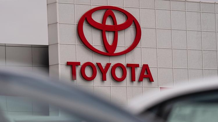 Toyota recalls nearly 230,000 vehicles due to risk that seat backs may not stay latched — Venice Business news