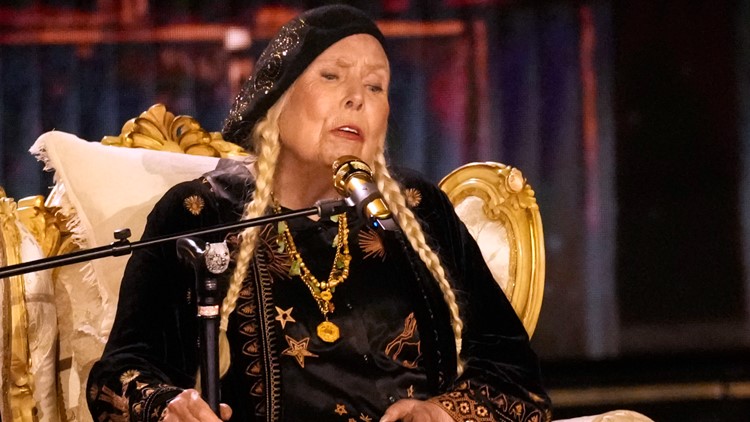 Joni Mitchell becomes American citizen after 62 years in U.S. — WTSP Entertainment Tampa Bay