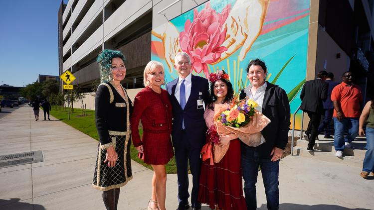 New operating rooms, murals and 969 parking spaces mark Methodist Metropolitan expansion milestone — KENS 5 (San Antonio), Venice Arts news