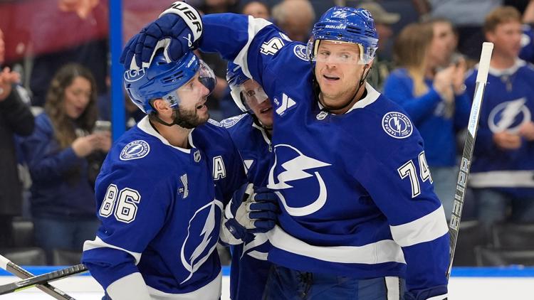 Carlson scores twice to help the Lightning beat the Wild 3-2 — WTSP Sports Tampa Bay, Venice Sports news