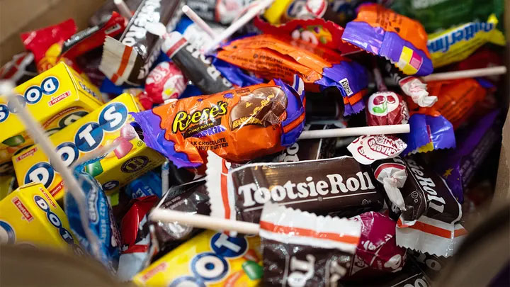 Halloween candy prices jump 8.1% as Americans prepare to spend billions on treats — FOX 13 Tampa Bay News, Venice Community news