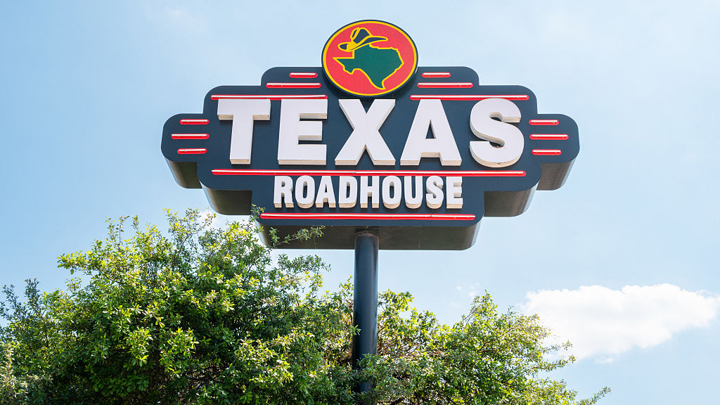Man says Texas Roadhouse served him $20 steak instead of pricier filet multiple times — FOX 13 Tampa Bay News, Venice Community news