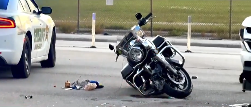 Motorcyclist airlifted after collision with vehicle in NW Miami-Dade; SB Red Road shut down at Miami Lakes Drive — WSVN 7 Miami-Dade