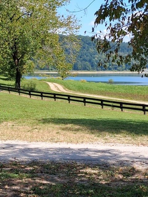 3 Reasons to Visit Somerset, Kentucky: Lake Cumberland, Downtown Charm & Friendly Locals — Venice Arts news